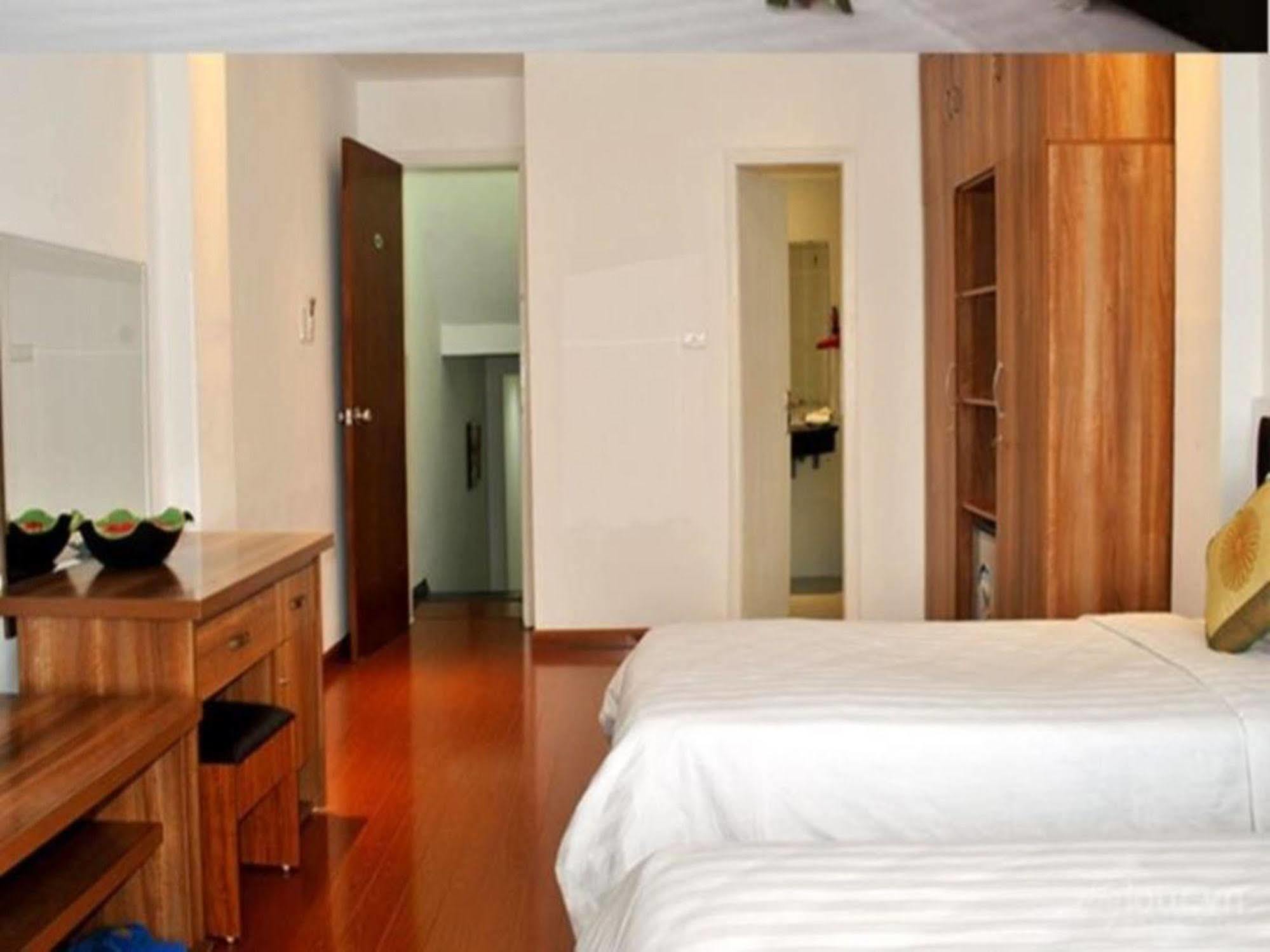 แอนซีอาร์เอ ตัมตัม โฮเทล บาย คอนติเนนต์ - ใกล้ทะเลสาบฮวนเกียม Hotel ฮานอย ภายนอก รูปภาพ